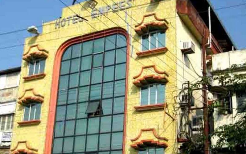 Hotel Food And Banquet Empees, Siliguri 4